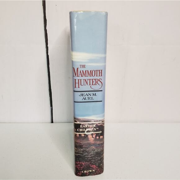 The Mammoth Hunters by Jean Auel Hardcover #3 - Picture 4 of 6